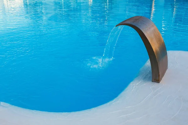 Close up of swimming pool in the hotel complex — Stock Photo, Image