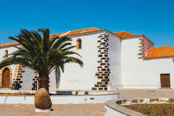 Iglesia de Nuestra Señora de la Candelaria en La Oliva, Isla de Fuerteventura, España — Foto de Stock