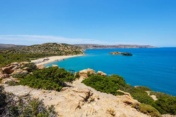 ヴァイ東クレタ島、ギリシャの美しいヤシ林で有名な浜 — ストック写真