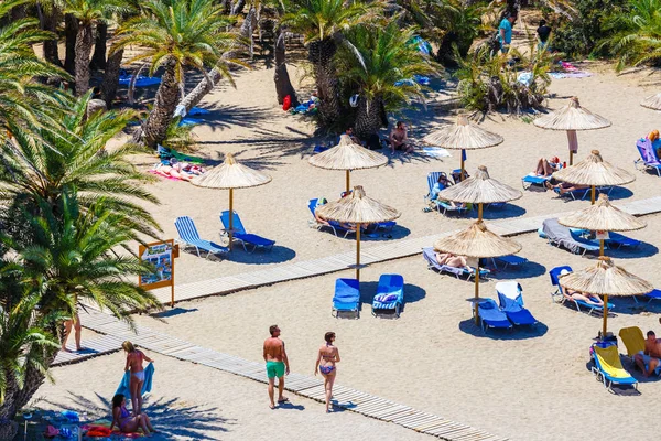 Girit Adası, Yunanistan, 11 Haziran 2017: Vai ünlü kumsalda güzel palm orman east Crete, Yunanistan