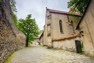 Ünlü kırmızı Manastırı Cerveny Klastor adı verilen Pieniny dağlarda, Slovakya