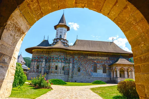 A Sucevita kolostor egy román ortodox kolostor található, a francia Sucevitai, Suceava megyében, Moldvában, Romániában — Stock Fotó