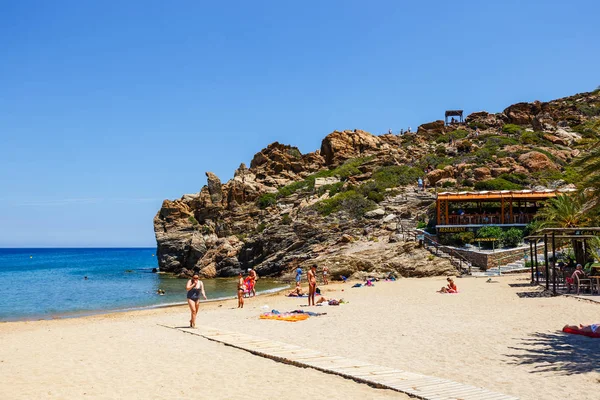 Kreta (Griekenland), 11 juni 2017: Beroemde strand op Vai met een mooie palm bos op Oost Kreta, Griekenland — Stockfoto