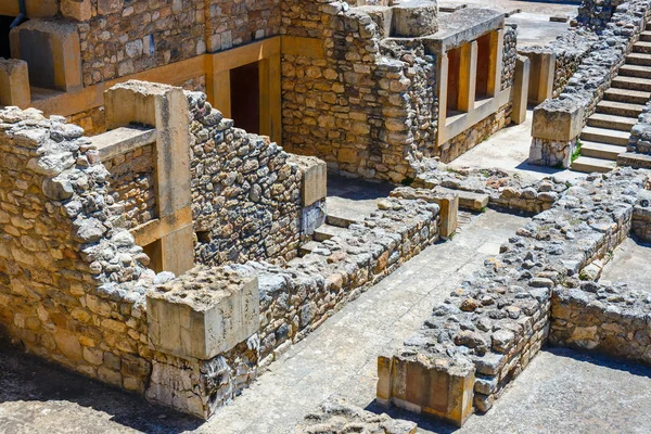 风景秀丽的克诺索斯希腊克里特岛米诺斯宫殿废墟 — 图库照片