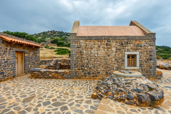 Basílica Cristã Poros Elounda na Península de Kalydon, Creta, Grécia — Fotografia de Stock