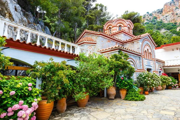 Klasztor Agios Georgios, znajduje się w wąwozie Selinari na Krecie, Grecja — Zdjęcie stockowe