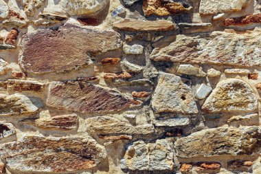 Taş duvar artalanları kullanabilirsiniz