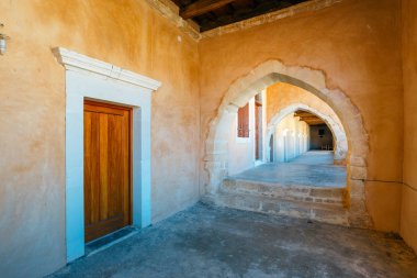  Geçit Batı kapısında Arkadi Manastırı, Arkadi, Crete, Yunanistan
