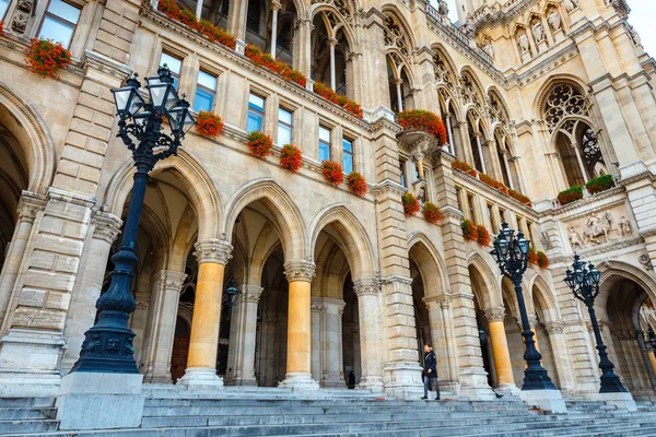 Viyana, Avusturya, 14 Ekim 2016: Courtyard Viyana Belediye binasının da Rathaus, Avusturya biliyorum