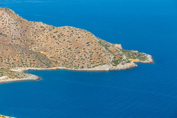 Bellissimo paesaggio marino greco nella giornata di sole. Luogo di Creta settentrionale, a est di Agios Nikolaos — Foto Stock