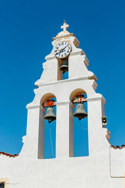 Church in Traditional creten village Margarites famous for handm — Stock Photo, Image