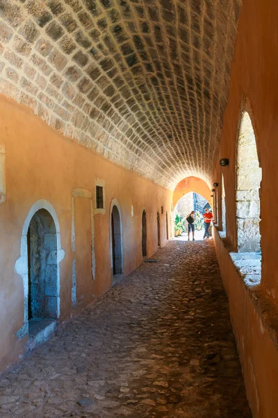 Arkadi, Crete, June 10, 2017: Passageway in the West Gate at the Arkadi Monastery, Arkadi, Crete, Greece — Stock Photo, Image