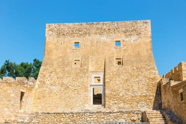 Pohled na historické benátské pevnosti Kazarma. Sitia, Kréta — Stock fotografie