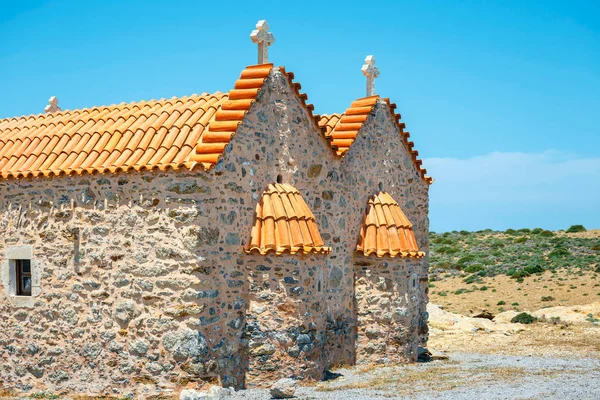 Mosteiro de Toplou perto da praia de Vai, ilha de Creta na Grécia — Fotografia de Stock