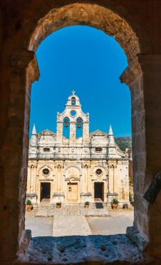  Geçit Batı kapısında Arkadi Manastırı, Arkadi, Crete, Yunanistan