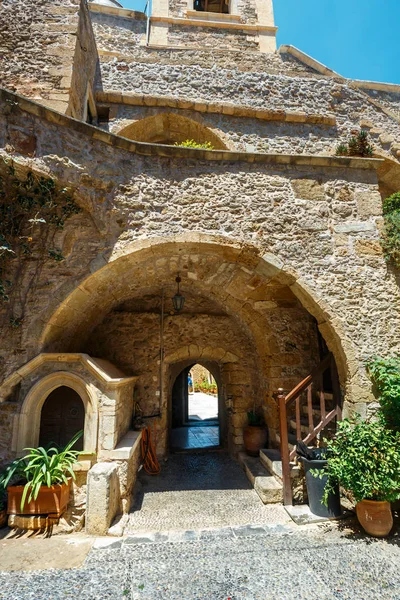 Iglesia del monasterio de Toplou. Es un monasterio ortodoxo oriental en la parte noreste de Creta. —  Fotos de Stock