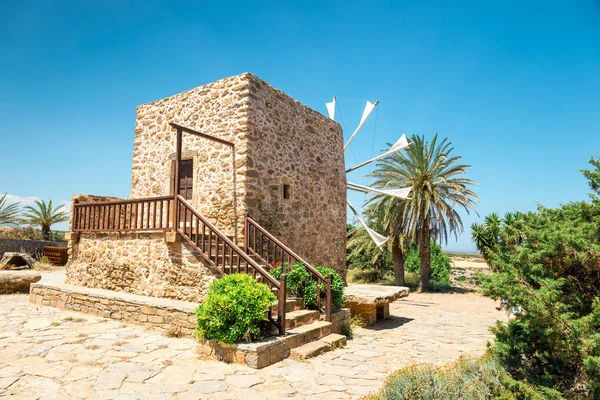 Monasterio de Toplou cerca de la playa de Vai, isla de Creta en Grecia —  Fotos de Stock