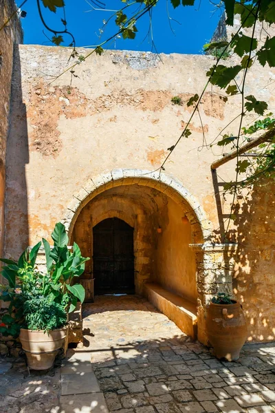 Klášter Arkadi se nachází v jihovýchodní části Rethymno, Kréta, Řecko — Stock fotografie