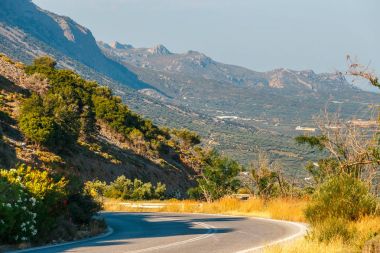 Güzel dağ manzarası yakınındaki Kritsa Köyü, Katharo Yaylası, Crete, Yunanistan
