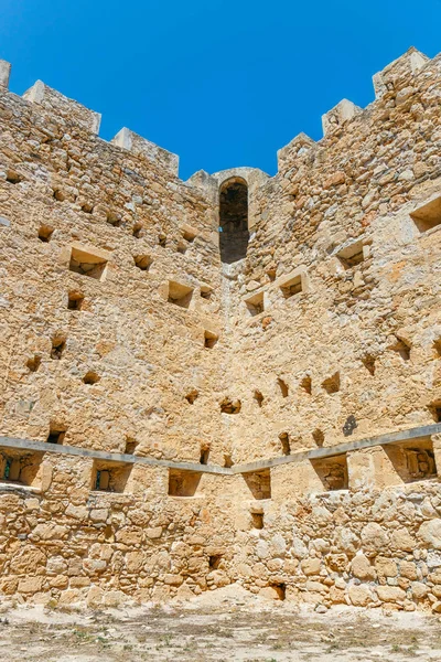 Vista del histórico fuerte veneciano de Kazarma. Sitia, Creta — Foto de Stock