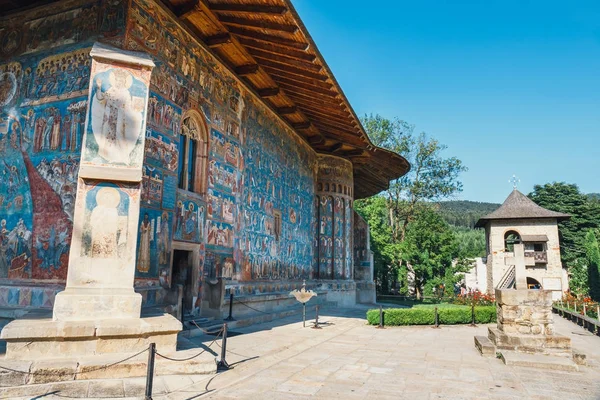 Voronet Manastırı Romanya ünlü boyalı manastırda olduğunu