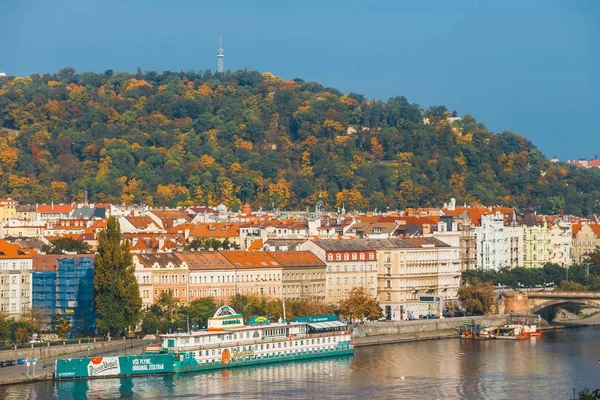 Prague, Czech Republic, October 01, 2017: View of Prague from the hill of Vysehrad fort, Czech Republic — Stock Photo, Image