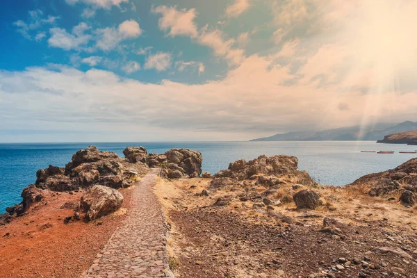 Útesy na Ponta de São Lourenço, Madeira, Portugalsko — Stock fotografie