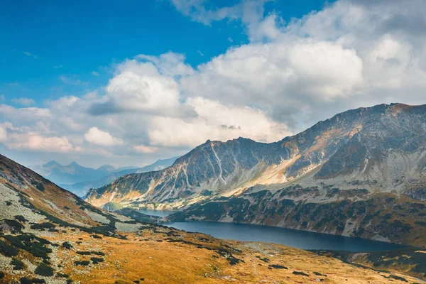 Fem sjöar dalen i Höga Tatrabergen, Polen — Stockfoto