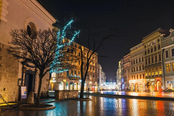 Krakow, Poland January 22, 2017: Night view of Grodzka Street in the old Town in Krakow, Poland — Stock Photo, Image
