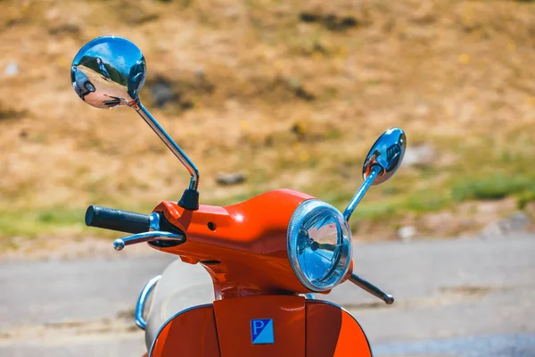 Portugal, Madeira, July 04, 2016: Red scooter Vespa parked in the mountains on Madeira Island, Portugal — Stock Photo, Image