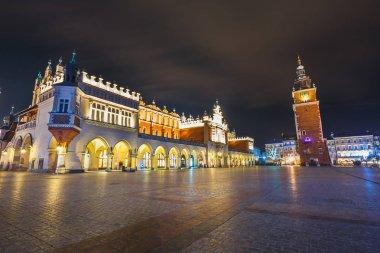 Market Square Krakow gece, Polonya