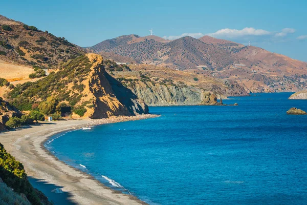 ギリシャの Matala 近くクレタ島の海岸の島 — ストック写真