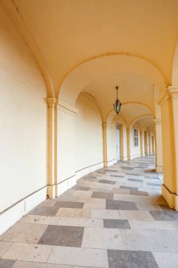 Viyana, Avusturya, 14 Ekim 2016: Schonbrunn Palace Viyana'da. Viyana, Avusturya'da bulunan eski imparatorluk yazlık barok saray gibi