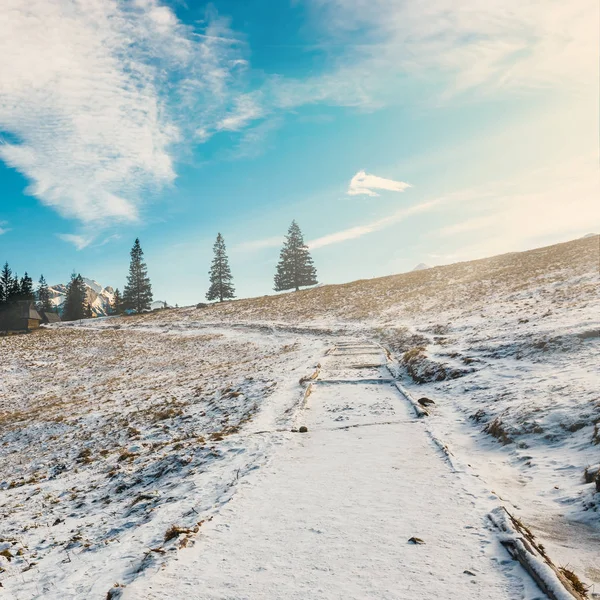 Paisagem montanhosa com neve, Montanhas Tatra, Polónia — Fotografia de Stock