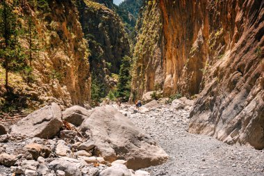 Crete, Yunanistan, 26 Mayıs 2016: Turist Merkezi Girit, Yunanistan Samiriye Gorge zammı. Milli Parkı Unesco biyosfer rezervi 1981 yılından bu yana olduğunu.