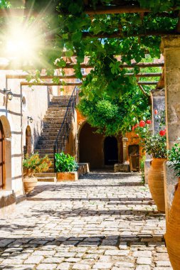 Arkadi Manastırı Girit Adası, Yunanistan Bazilikası bahçelerinde
