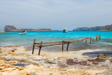 Crete, Yunanistan, 24 Mayıs 2016: Balos Beach Girit, Yunanistan insanlar rahatlatıcı. Balos plaj güzel plaj Crete adanın biridir.