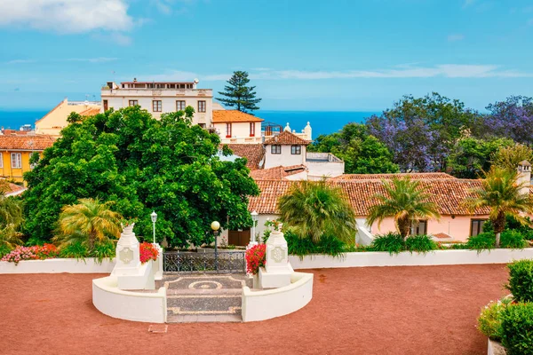 Tropical botanical gardens in La Orotava town, Tenerife, Canary Islands — Stock Photo, Image