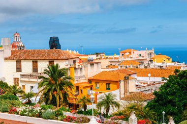 La Orotava, Tenerine, İspanya, 11 Haziran 2015: Tropikal botanik bahçeleri Tenerife, Kanarya Adaları La Orotava şehirde bilinmeyen turist ziyaret