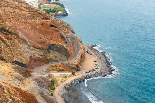 Skalnaté pobřeží ostrova Tenerife, Kanárské ostrovy, Španělsko — Stock fotografie