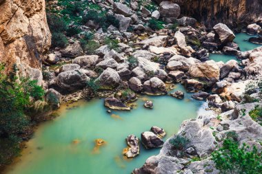Caminito Del Rey - Endülüs, İspanya 'daki dik uçurumlar boyunca uzanan dağ yolu