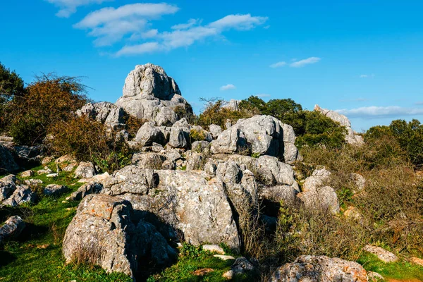 Krasowy krajobraz w parku przyrody El Torcal de Antequera, Andaluzja, Południowa Hiszpania — Zdjęcie stockowe