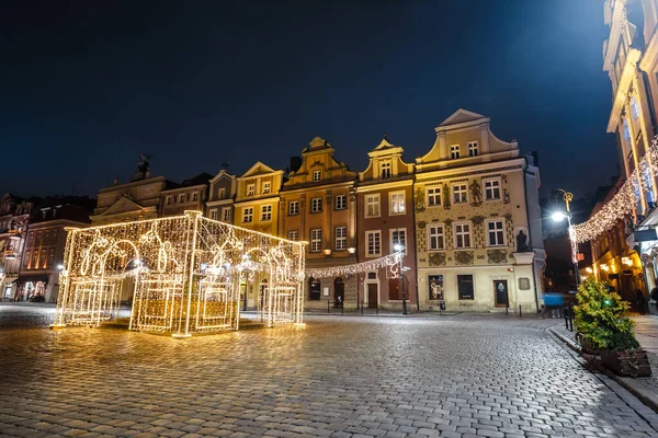 Noc Poznaniu Stare Miasto Nocą Pejzaż Miejski Kolorowe Światła Rynku — Zdjęcie stockowe