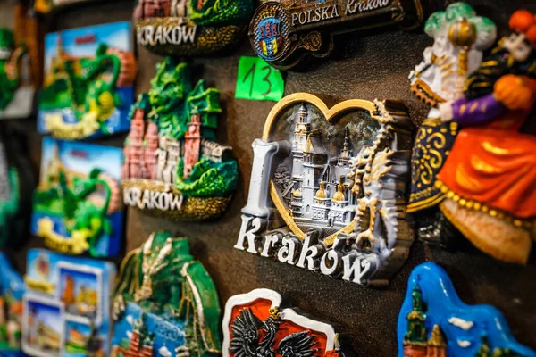 Närbild Turist Magnet Souvenirer Krakow — Stockfoto