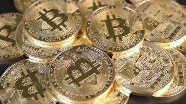 Yavaş dönen altın Bitcoin kazık.
