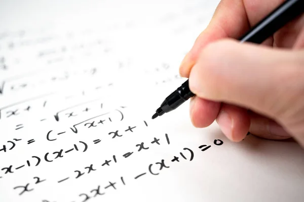 Matematiksel Formüllerle Dolu Bir Eğitim Kavramı — Stok fotoğraf