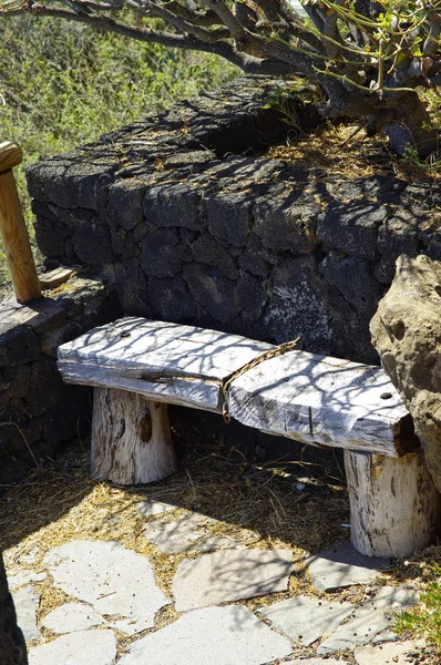 The bench near Pozo de las Calcosas on El Hierro island, Canary, Spain — Stock Photo, Image