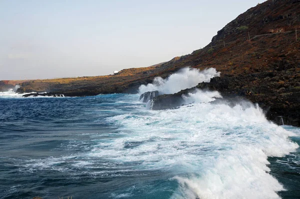 Naturliga pooler av Tamaduste, bästa platserna på El Hierro ön för att njuta av havet, Kanarieöarna, Spanien. — Stockfoto