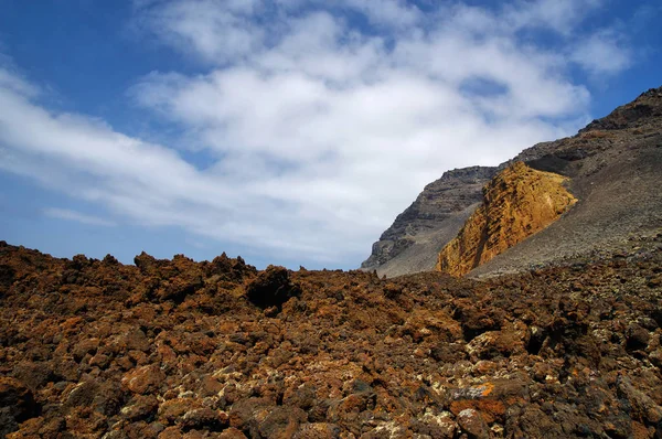 El Hierro - Orange rocks and black lava, Canary islands, Spain — Stock Photo, Image