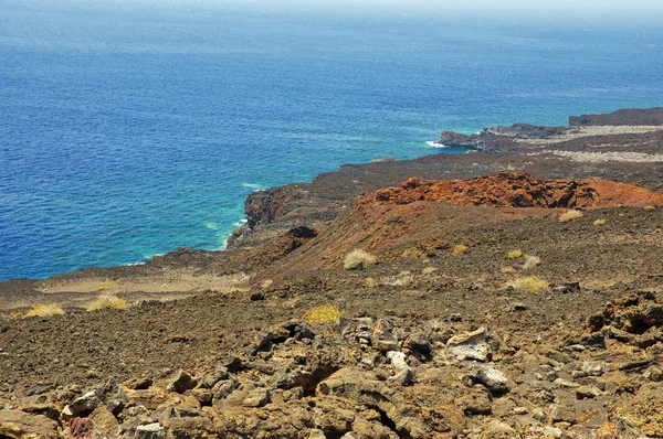 Vulkanische landschap in de buurt van Orchilla vuurtoren, eiland El Hierro. Spanje — Stockfoto